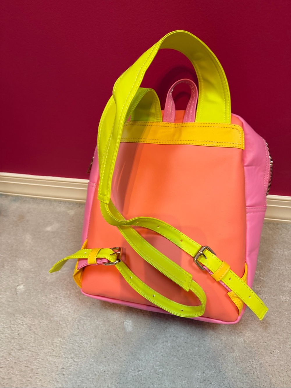 House of Flynn Cabo Camera Backpack – Neon Retro Colorblock | 90s Style - Picture 4 of 11